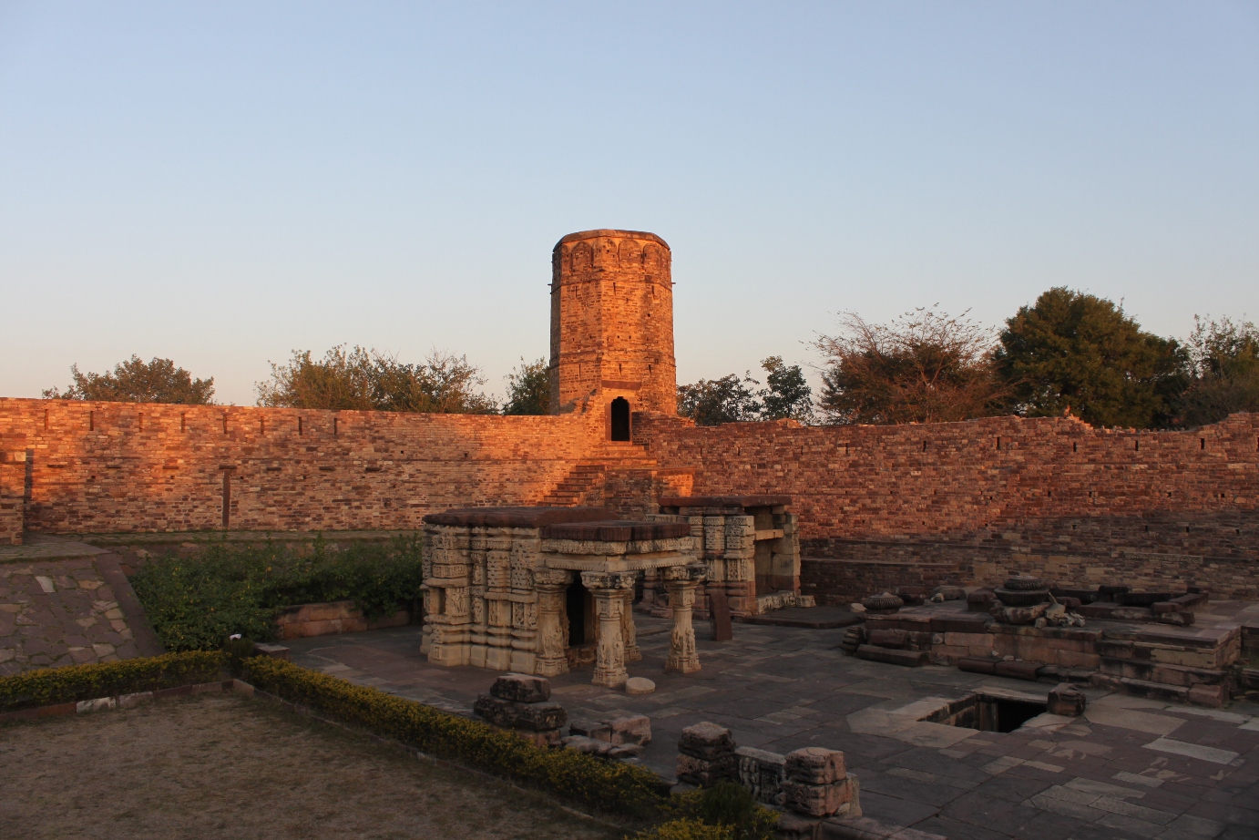 Surwaya – A Monastery Fortified