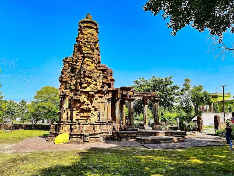 Mandi Bamora – Hazariya Mahadev Mandir