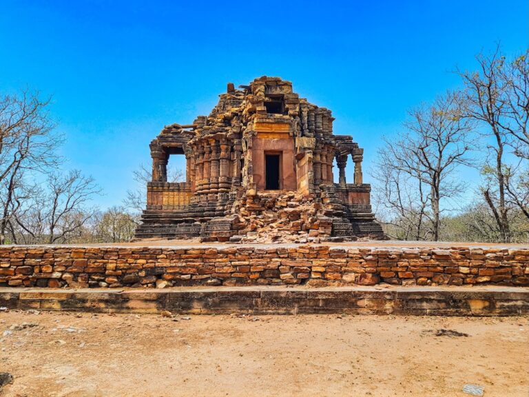 Ajaigarh: The Fort & Its Chandela Heritage